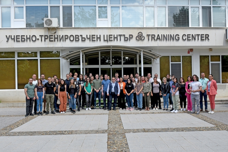 Как да придобият нови знания и практически умения под ръководството