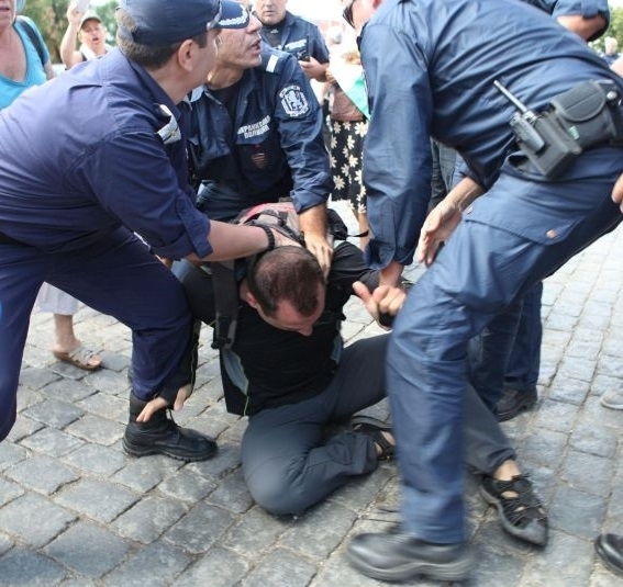Районният съд в Козлодуй е наложил глоба на пиян скандалджия