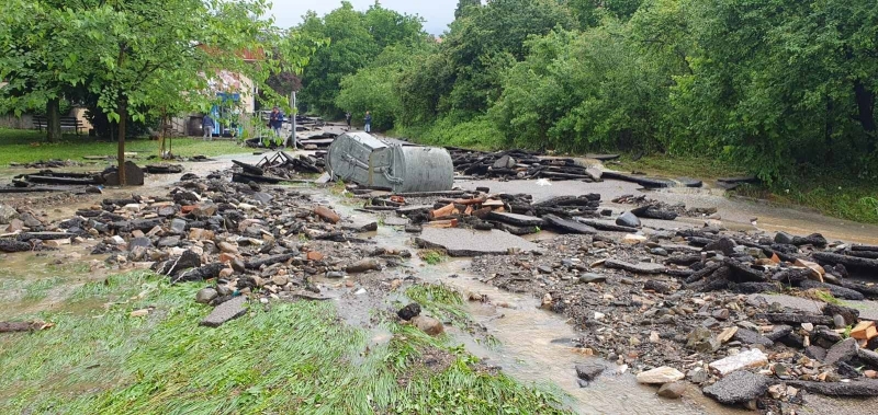 Проливните дъждове предизвикаха ново наводнение в Берковица Потопът буквално е