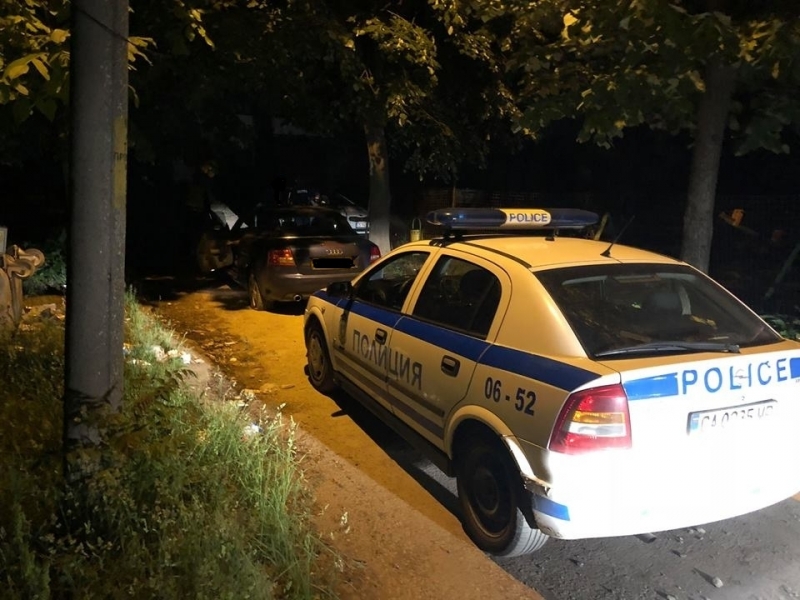 Побеснял мъртво пиян шофьор е вдигнал на крак полицията във