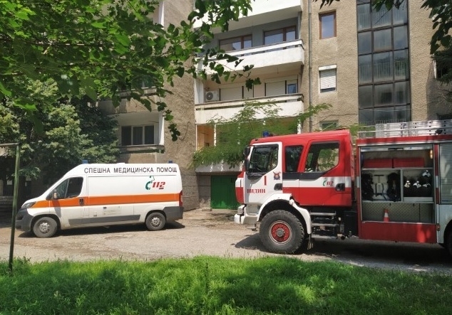 Пожар е избухна в жилищен комплекс "Гео Милев" във Видин,