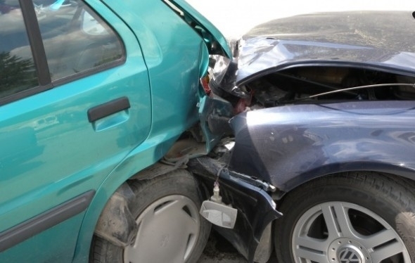Пиян шофьор е блъснал паркиран автомобил в Козлодуй съобщиха от