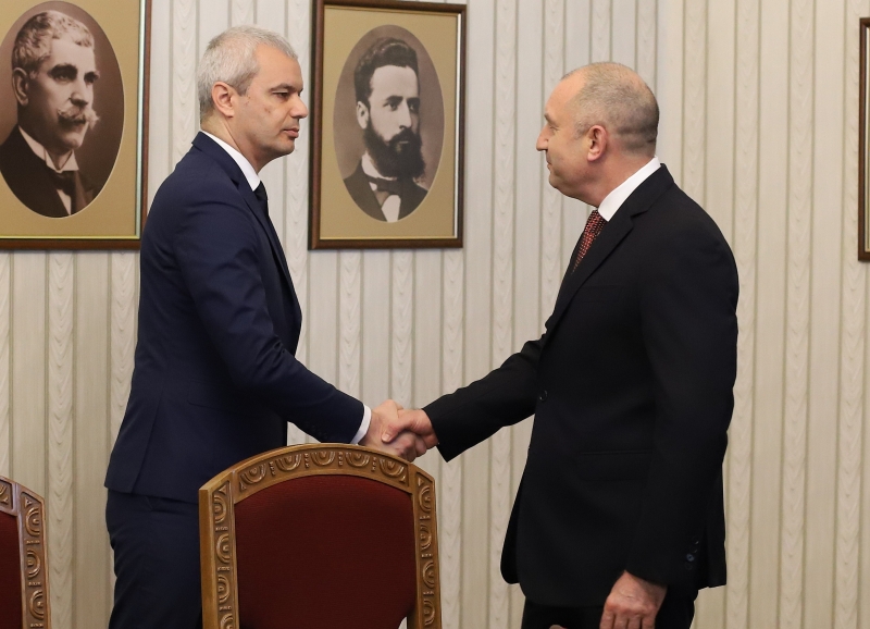 Президентът Румен Радев продължава консултациите с представители на парламентарните групи