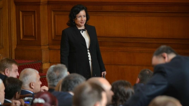 Десислава Танева положи клетва като нов земеделски министър
