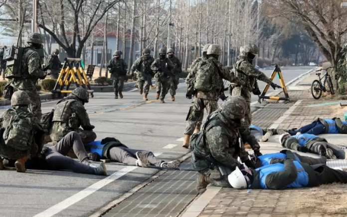 Военновъздушните сили на Южна Корея съобщиха че един от техните