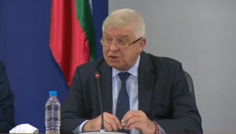 На редовния брифинг на Националния оперативен щаб здравният министър Кирил