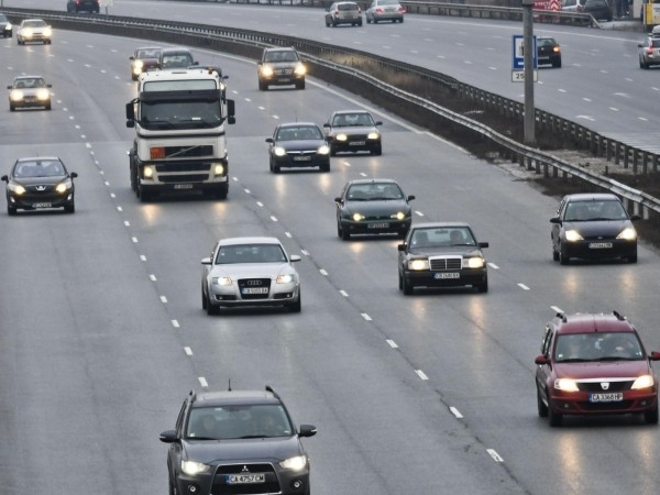 От Нова година КАТ ще спира от движение автомобили които