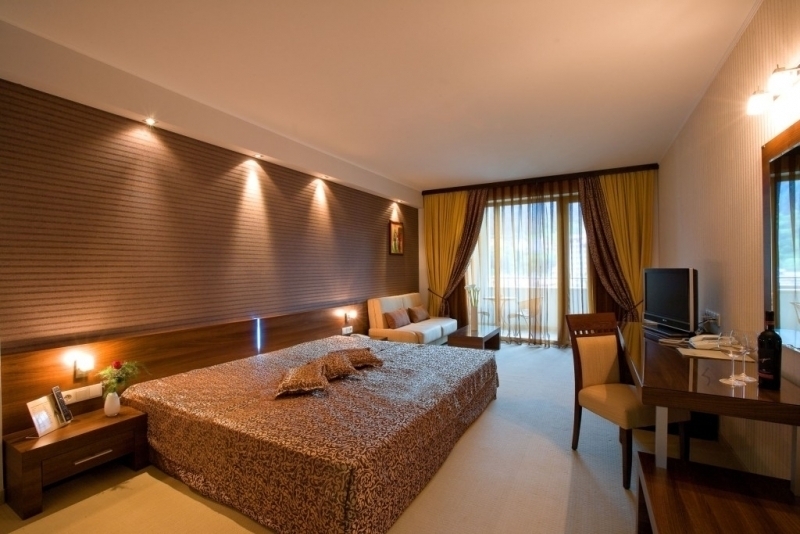 Истински снежен фурор Ви очаква в SPA хотел Персенк 5 град