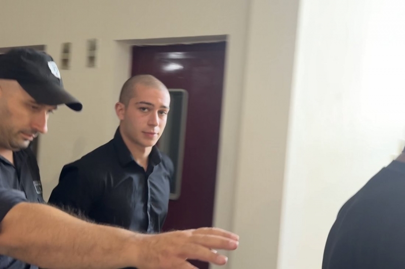 Бургазлиев се смее в съдебната зала, докато гледа кадрите от катастрофата, убила Христина