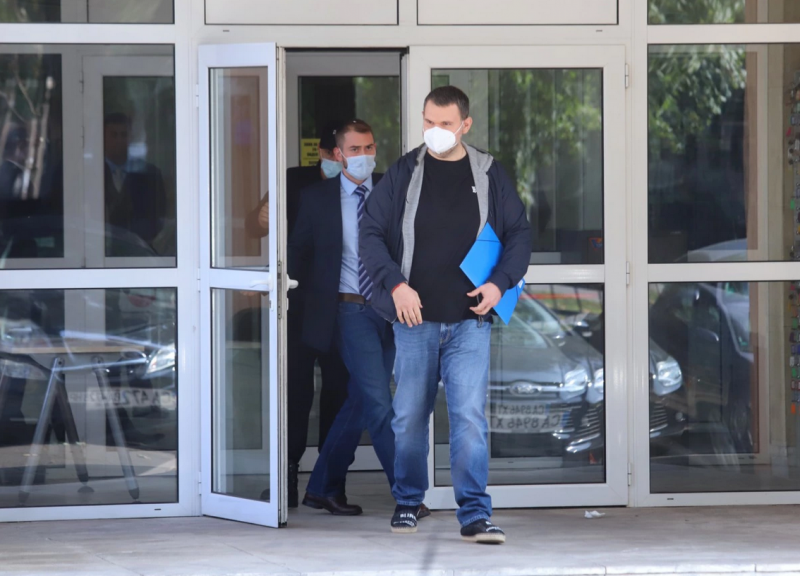 Фалираха вестниците на Шиши "Монитор" и "Политика", да се готви и "Телеграф"