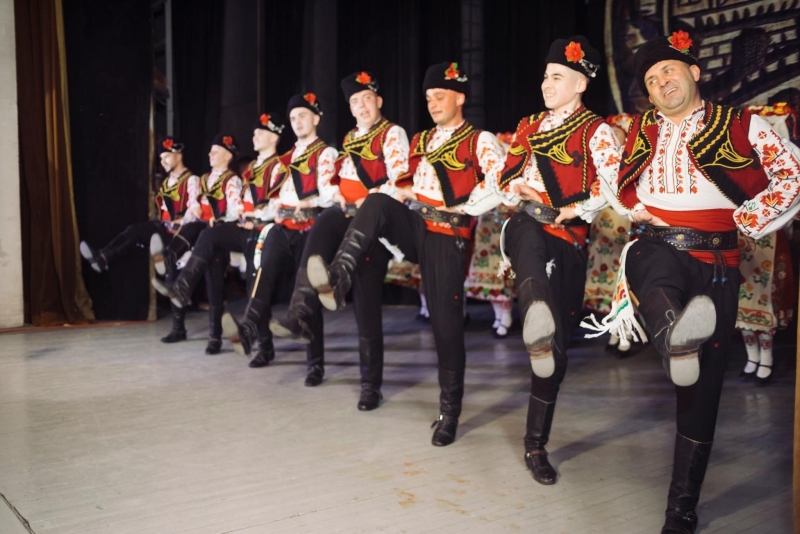 Благотворителен концерт под наслов Коледната приказка на Вики продължава се