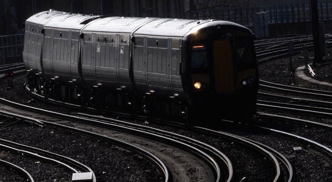 Влакове спряха днес в Израел заради епидемия сред машинисти написа