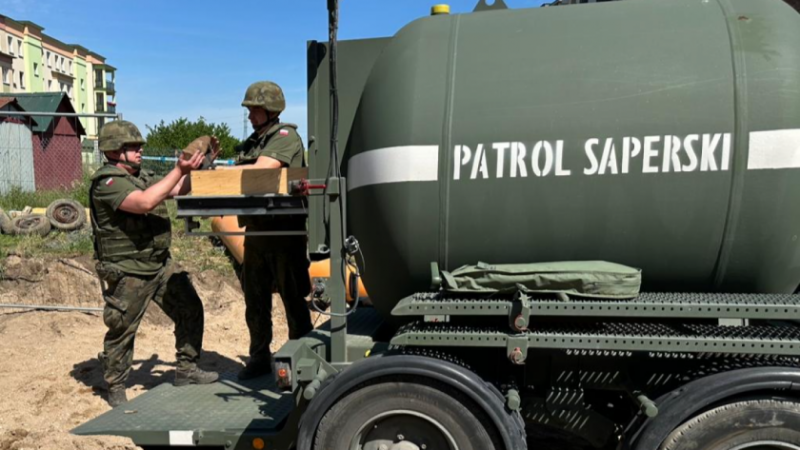 Около 14 000 души бяха евакуирани в източния полски град