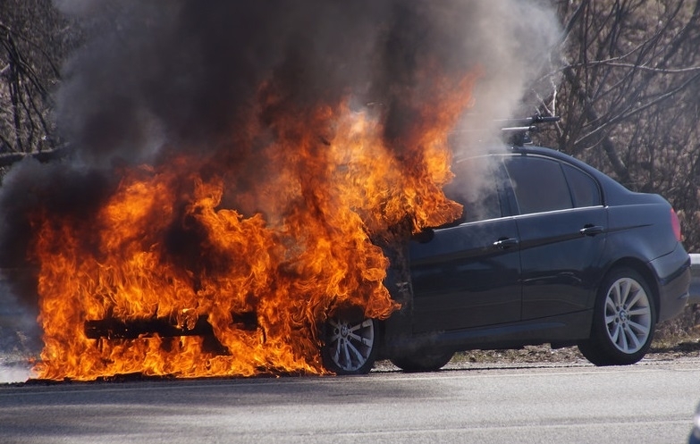 Ужасяващ огнен инцидент е станал днес на прохода Петрохан научи