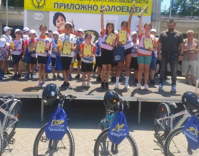 Берковски деца завоюваха първо и второ място в последния кръг от републиканското по приложно колоездене /снимки/