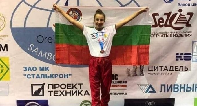 Състезателката на видинския клуб по самбо и джудо Бъдин Ива
