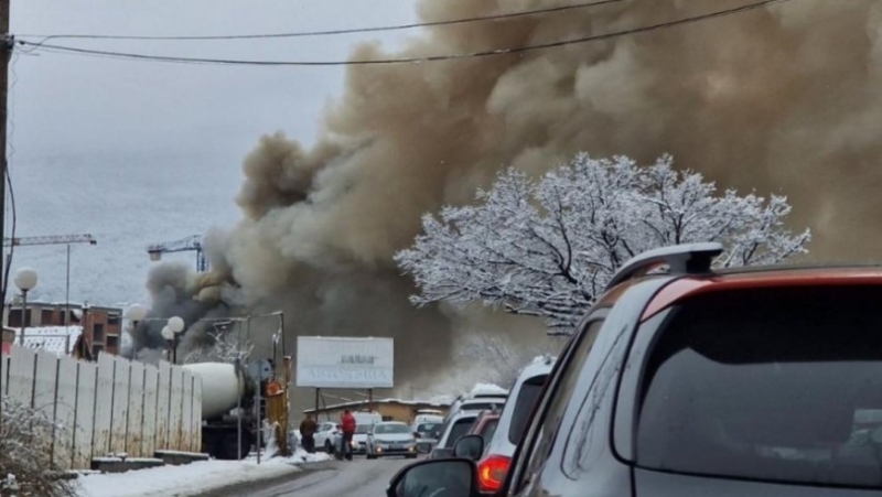 Трима работници са загинали при пожар възникнал днес във фабрика