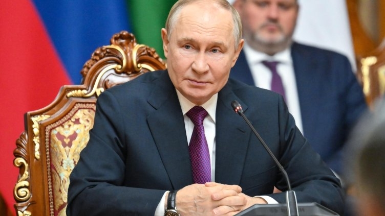 Шок за Кремъл: Стотици младежи пяха за свалянето на Путин в Санкт Петербург /видео/