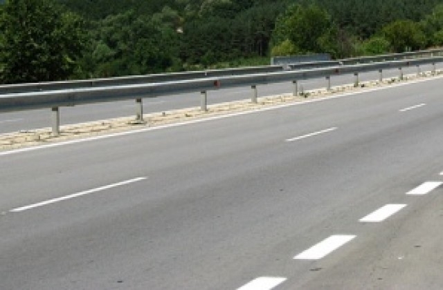 Доставката и монтажът на ограничителни системи мантинели за републиканските пътища в Северозападния район