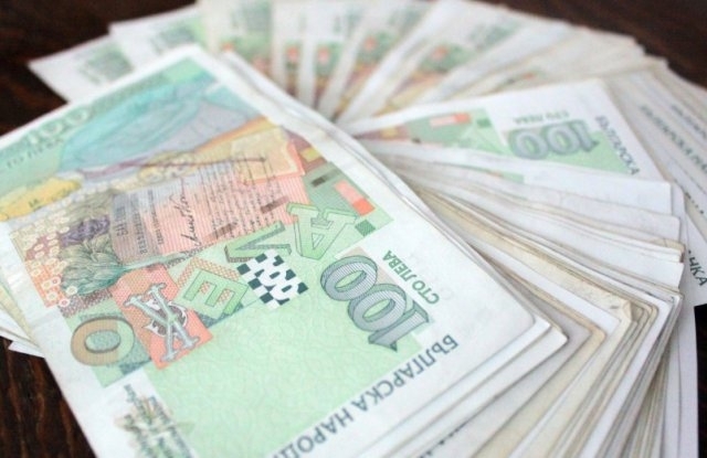 Голяма сума пари е била открадната от къща във врачанското