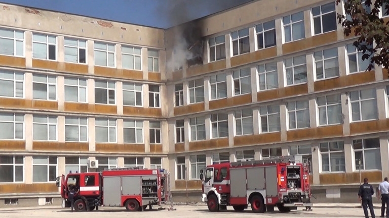 Пожар е избухнал в училището в монтанското село Габровница научи