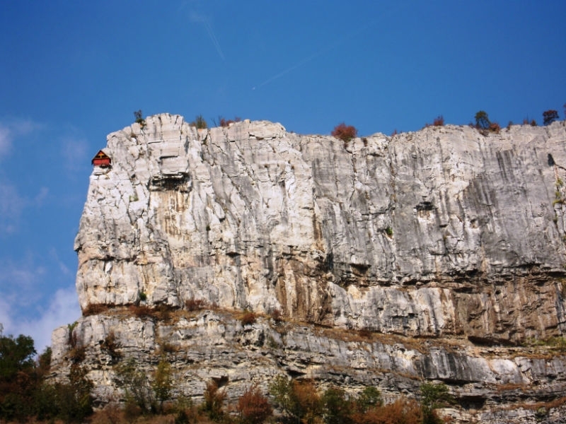 Екипи на Планинската спасителна служба са оказали помощ на алпинистка