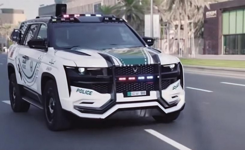 Към автопарка на полицията в Дубай бе добавен специален джип наречен