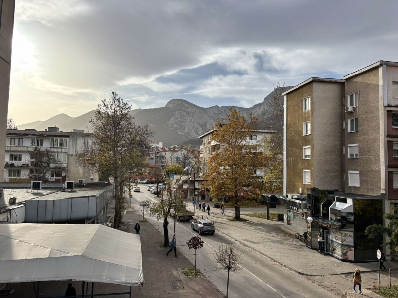 Капризите на времето! Враца осъмна на три климатични пояса /карта/