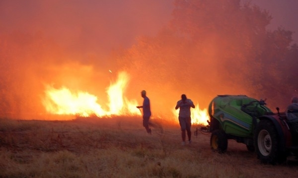 Едно основно огнище е останало да гори в Балкана над