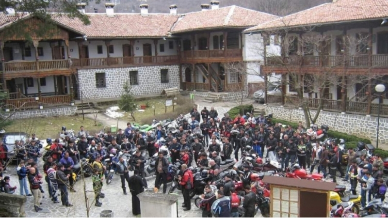 В неделя 24 март по стара традиция три мотоклуба от