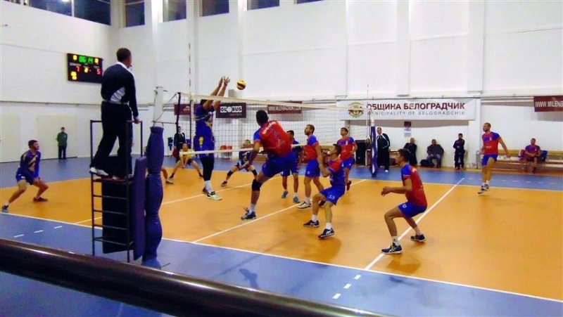 Във вторник 12 декември е последната среща за тази година