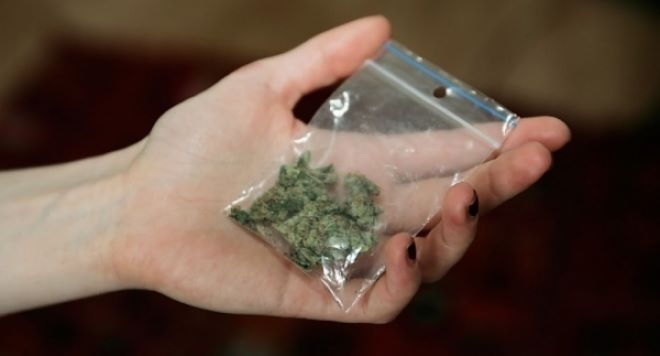Тикнаха в ареста младеж от Монтана за притежание на наркотици