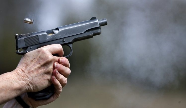 Пиян мъж вдигна накрак полицията и цял жилищен блок във