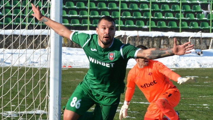 Врачанският Ботев потегли тази сутрин за подготвителния си лагер в