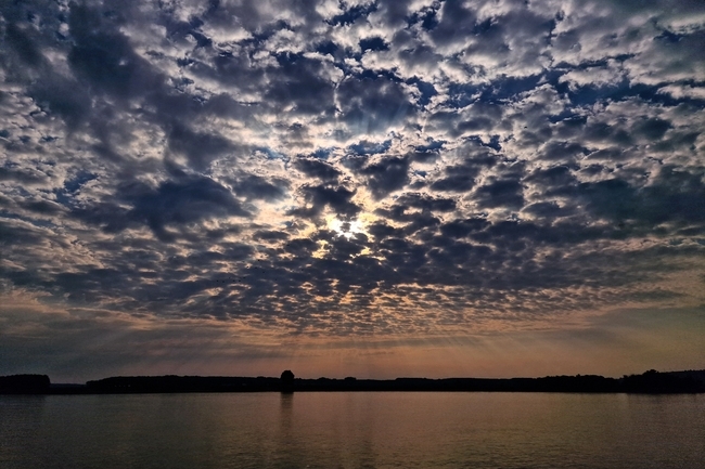 Днес над по голямата част от страната облачността ще е значителна