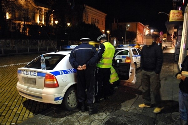 Хванаха надрусан шофьор във Враца, съобщиха от МВР в областния