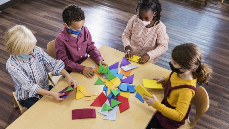 Децата няма да носят защитни маски за лице в детските