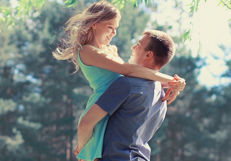 Повече хора откриват бъдещите си брачни половинки на социални събирания