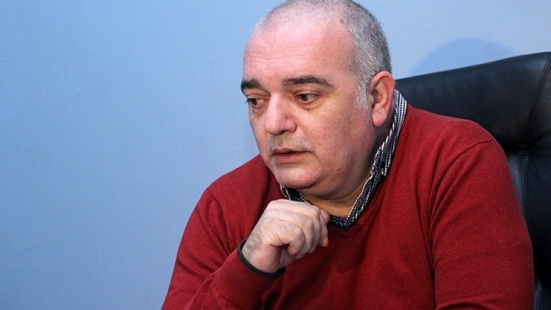 След 9 септември 1944 в страната на власт идват шумкарите Безпросветни