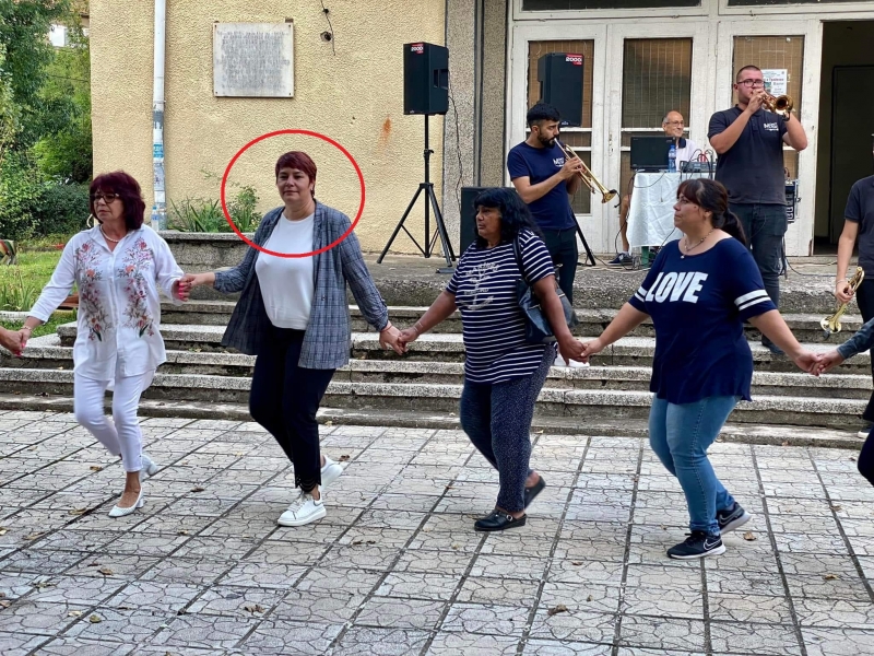 Вече пет дни хората от подбалканските села се давят в