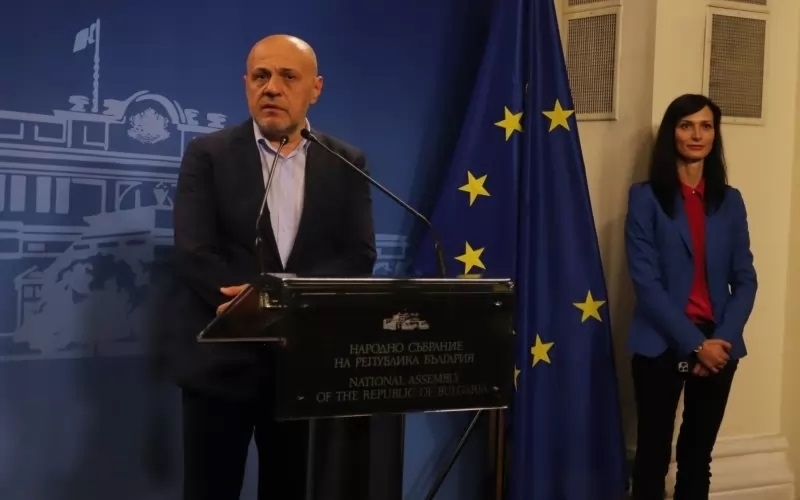 Преговорите между ГЕРБ СДС и ПП ДБ за съставяне на правителство не