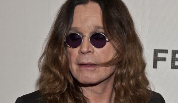 Британският рокмузикант Ози Озбърн бе хоспитализиран в американска болница предаде