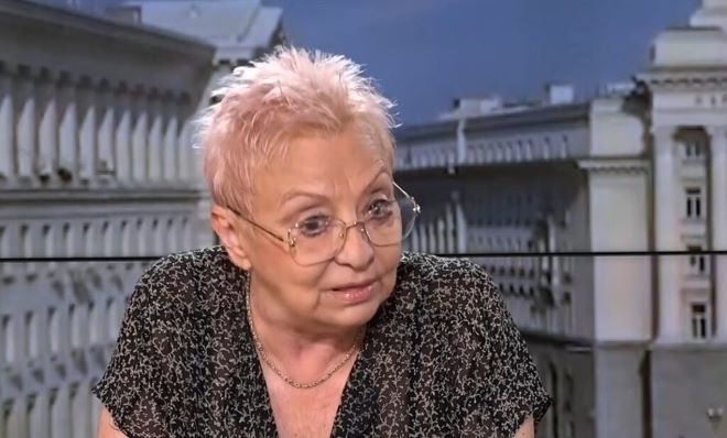 Диана Дамянова: Радев опитва избори до 1 година, въпрос на политическото му оцеляване е