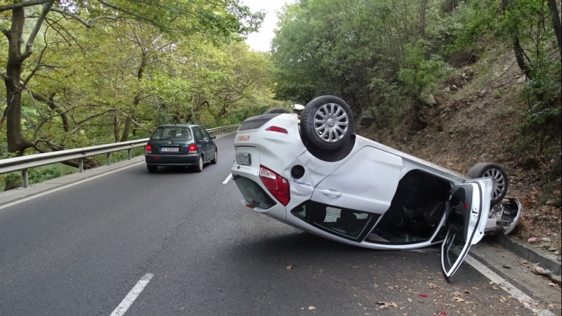 Двама души са в болницата без опасност за живота след
