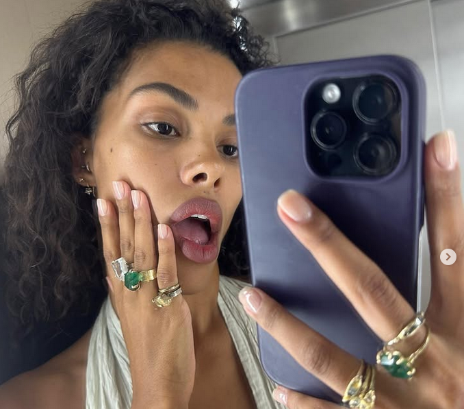 Бившата съпруга на актьора Венсан Касел френският модел Тина Кунаки