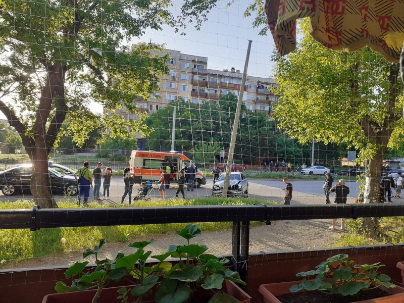 Шофьор с много адреналин в кръвта предизвика зрелищна каскада и