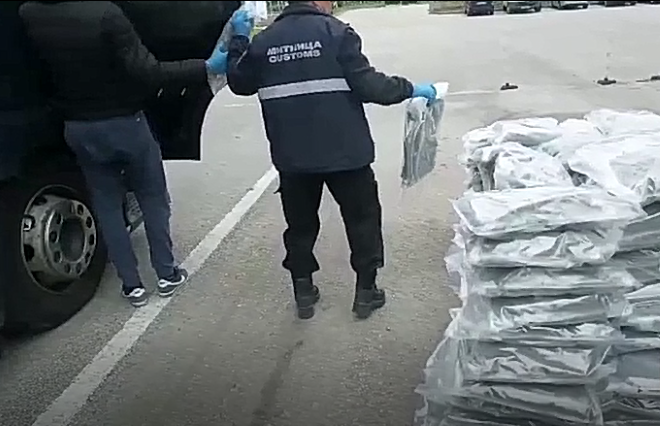 Оставиха в ареста мъжа, заловен с близо 140 кила марихуана на ГКПП "Оряхово", грозят го между 10 и 15 години затвор