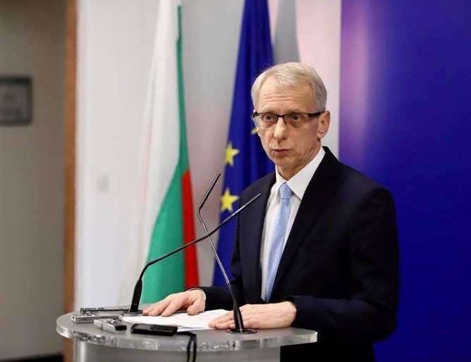 Предлагаме удължаване на учената година за учениците от 1 и до