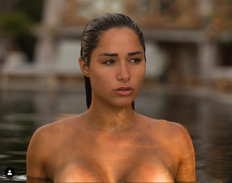 Ценителите на големи балкони няма как да забравят надарената Бру