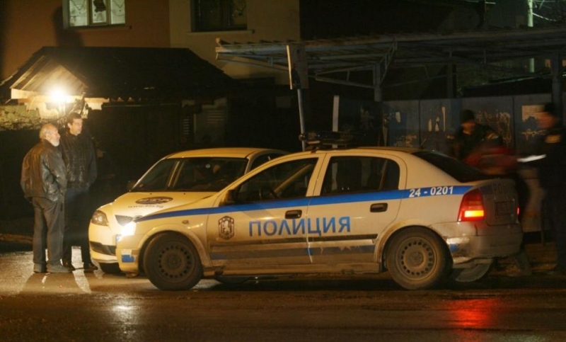 Извършителят на бруталното шесторно убийство в Нови Искър вероятно е